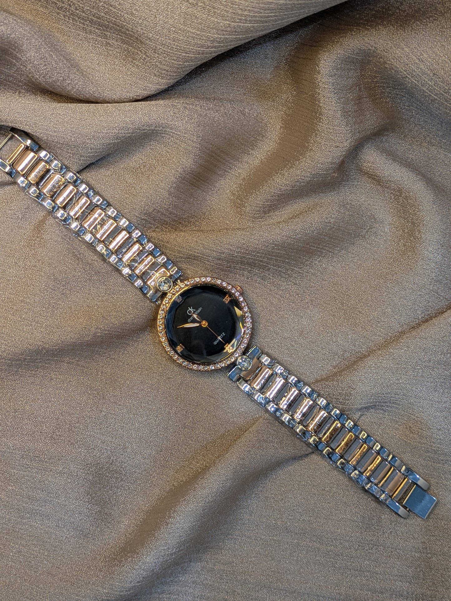Daniel Klein Royal Edition With Diamond Bezel & Textured Black Dial