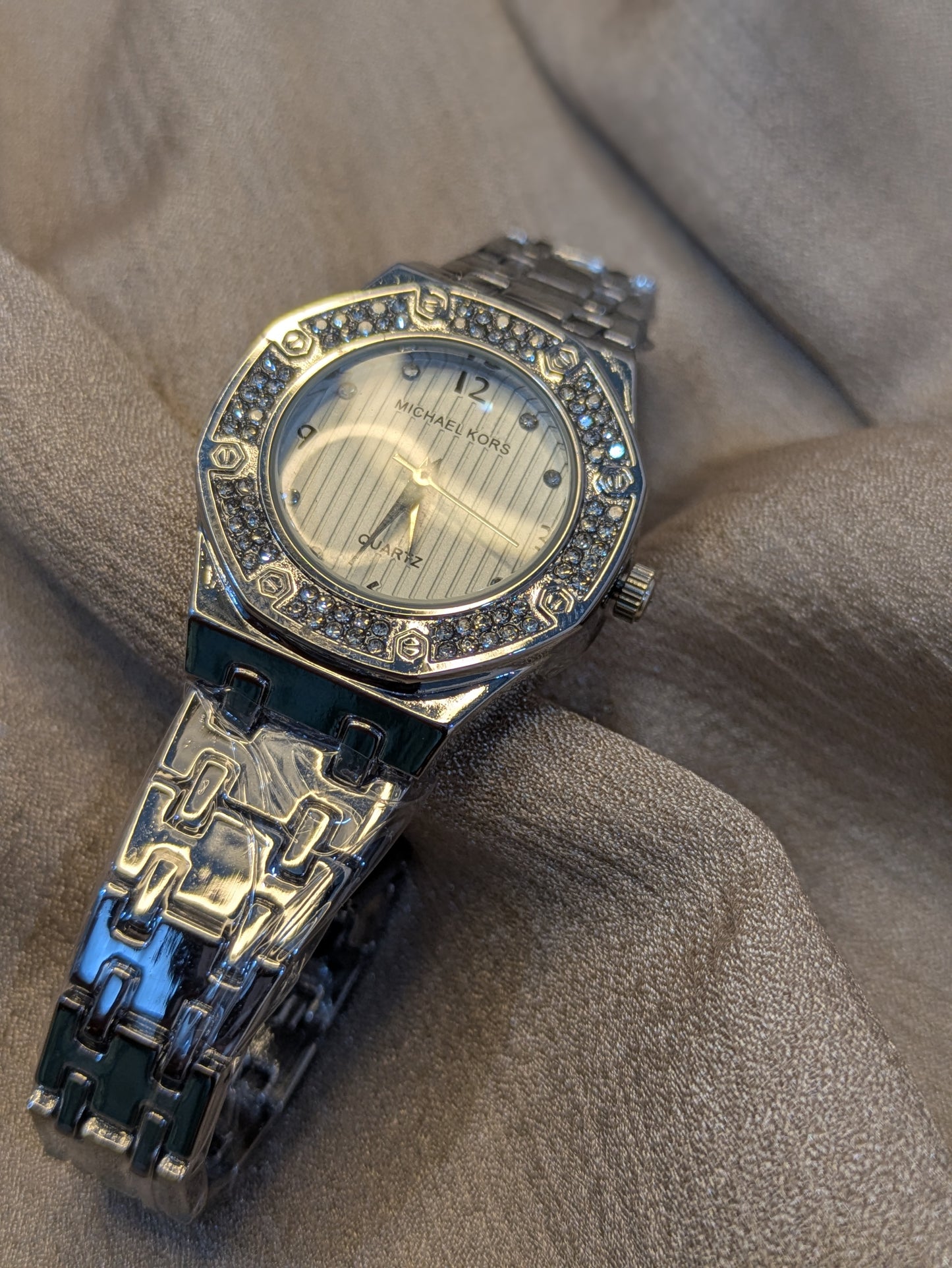 Michael Kors Silver Edition With Diamond Encrusted Bezel
