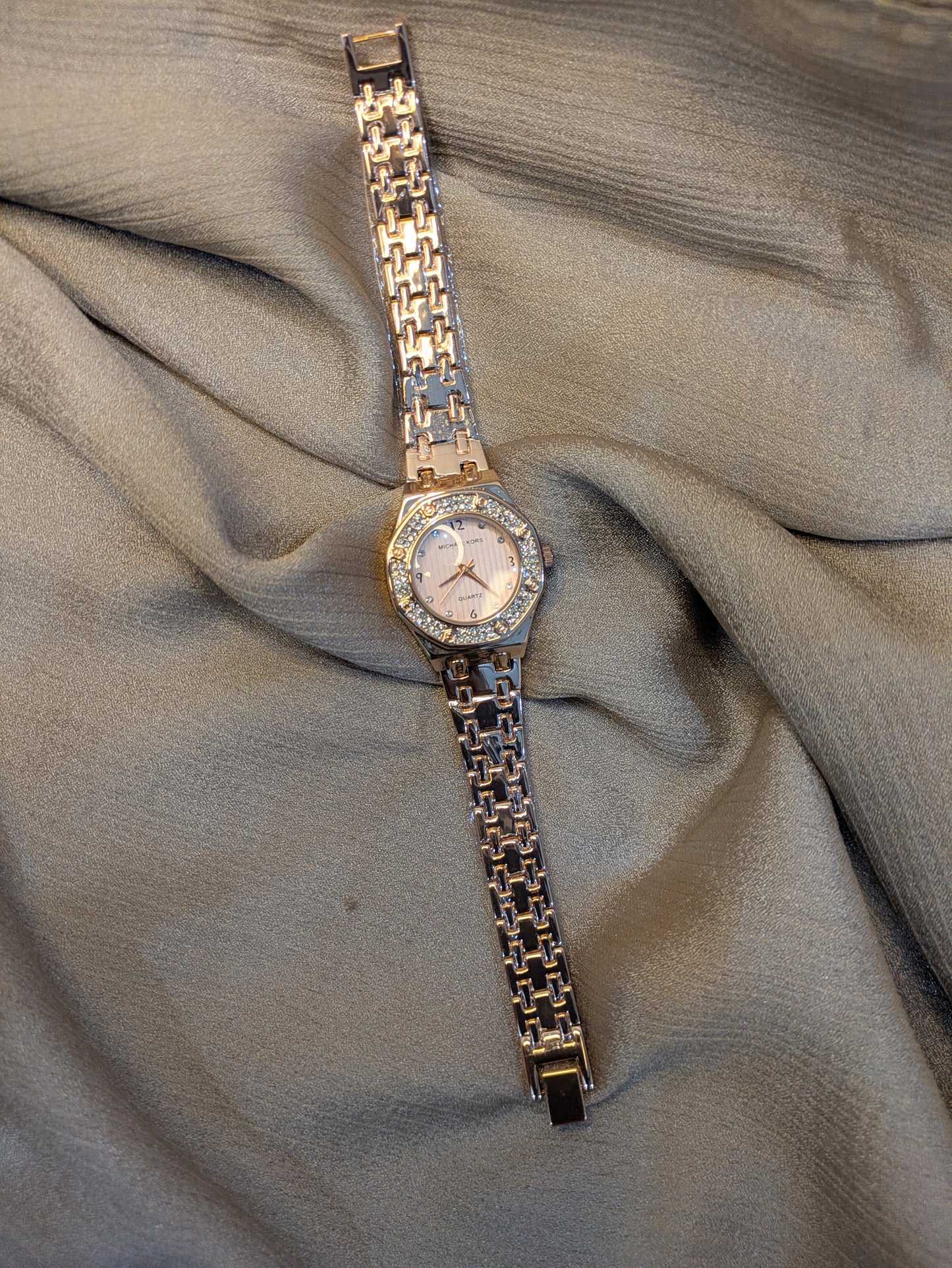 Michael Kors Rose Gold Edition With Diamond Encrusted Bezel